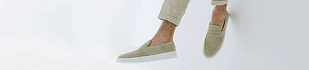 Man met beige Blackstone instappers Schulte